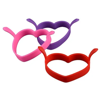 Hot sale Heatproof Non stick silicone Fried egg mold with handles Heart shape egg ring