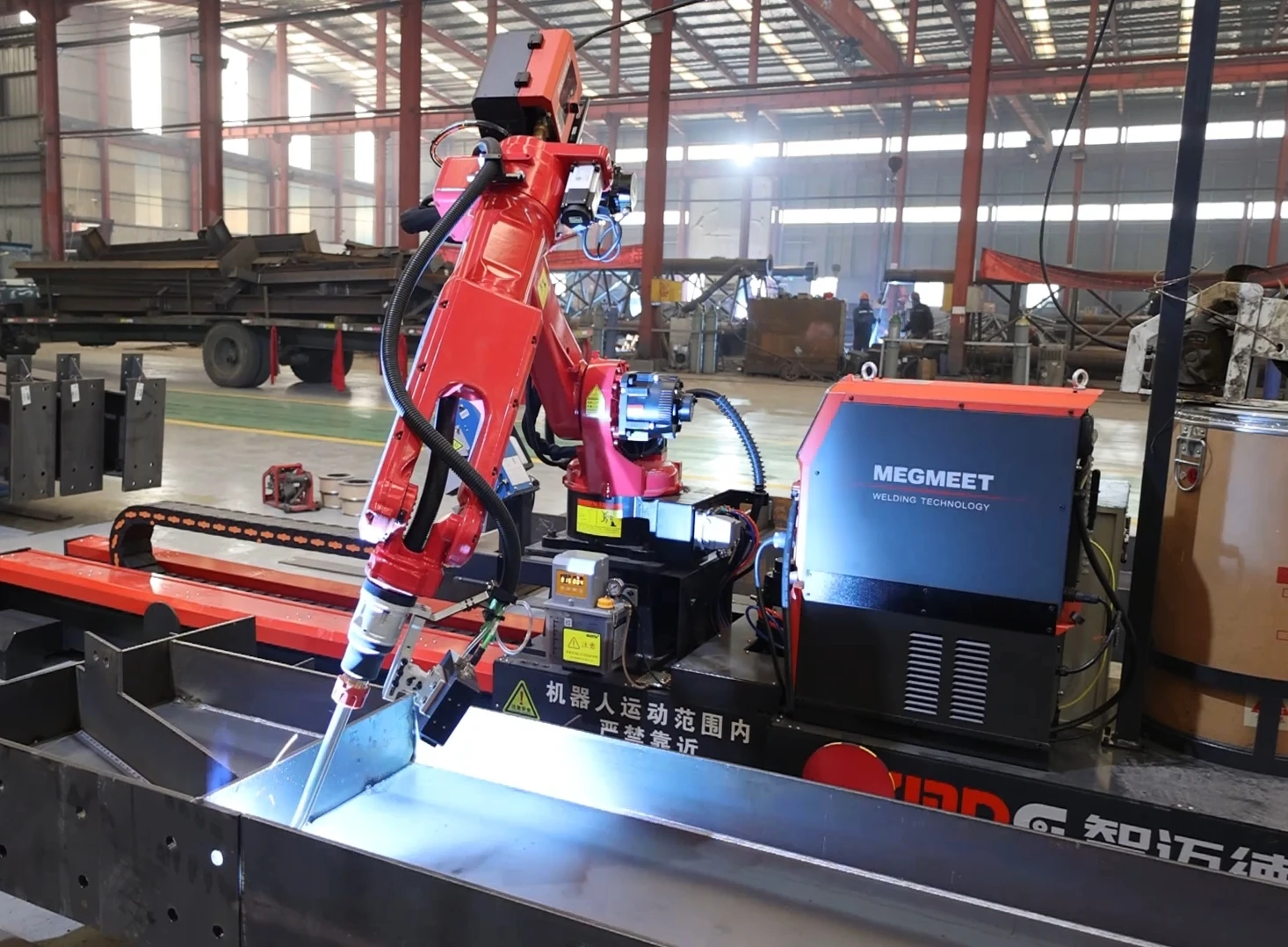 ZMDE Ground-track single-machine intelligent welding workstation for H-shaped steel structures welding with automatic robot