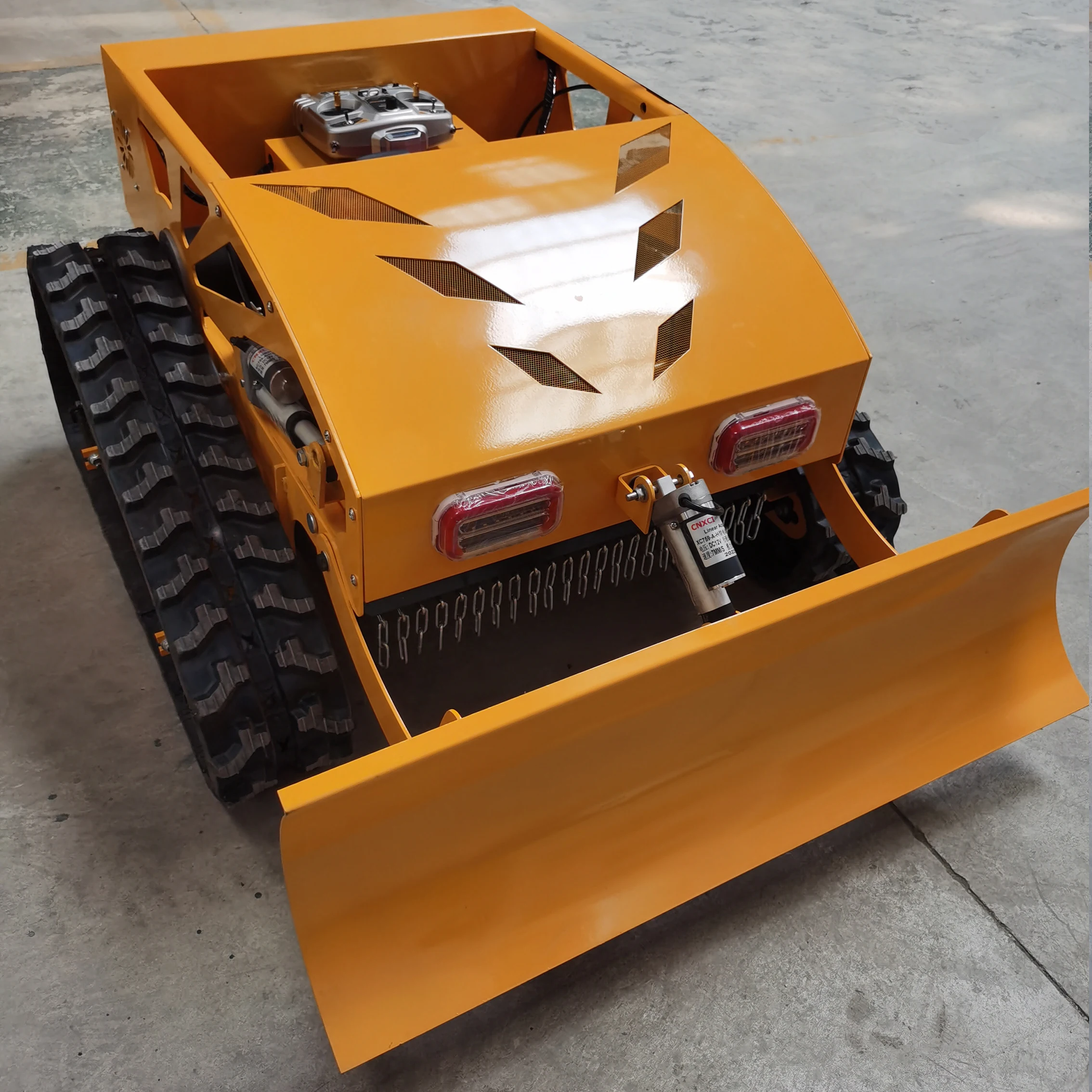 Combine Harvester Rotary Lawn Mower Track Electric Motor Remote Control Crawler Lawn Mower