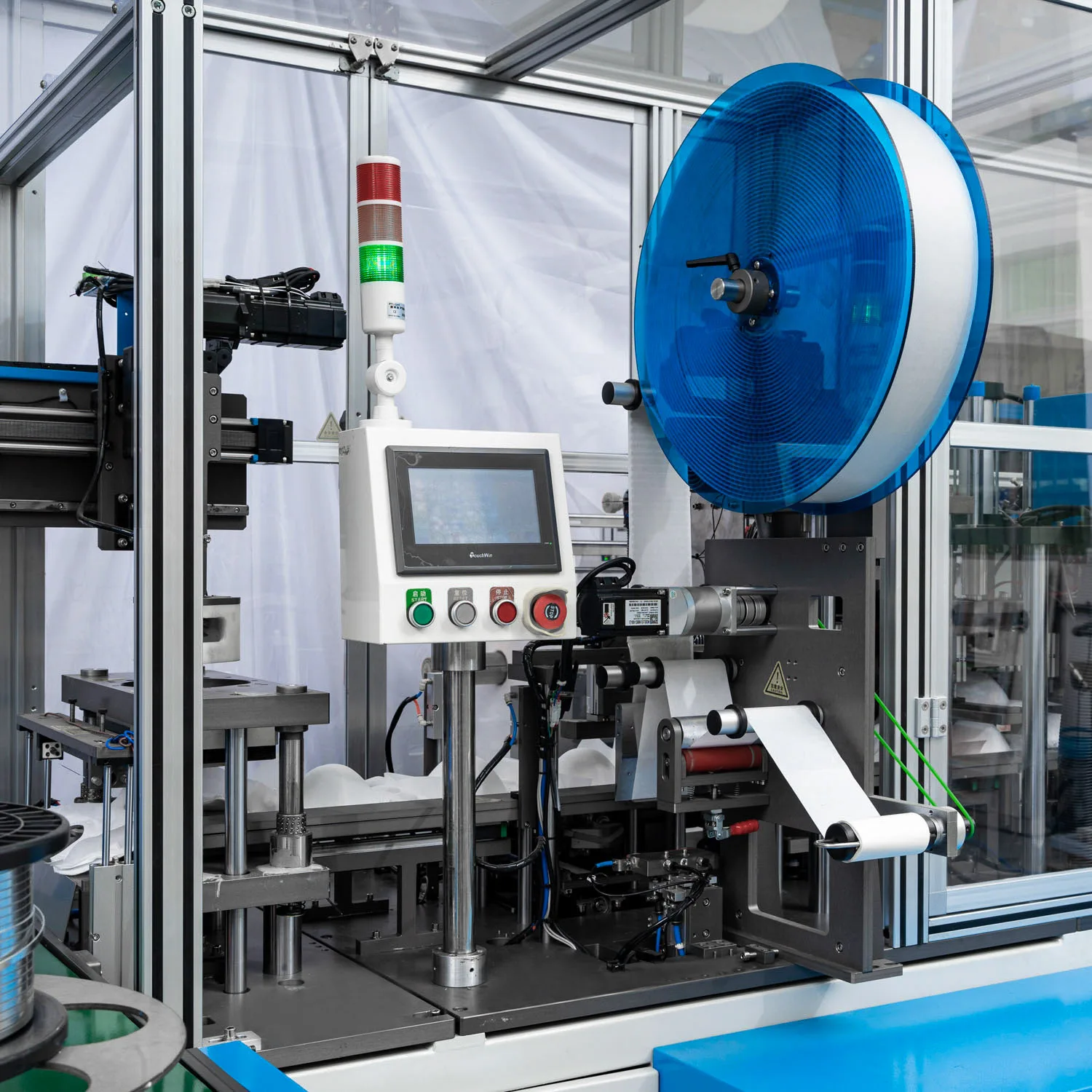 N95 KN95 KF94 FFP2 3D Cup Surgical Face Mask Making Machine Automatic Facial Mask Production Line With Breather Valve