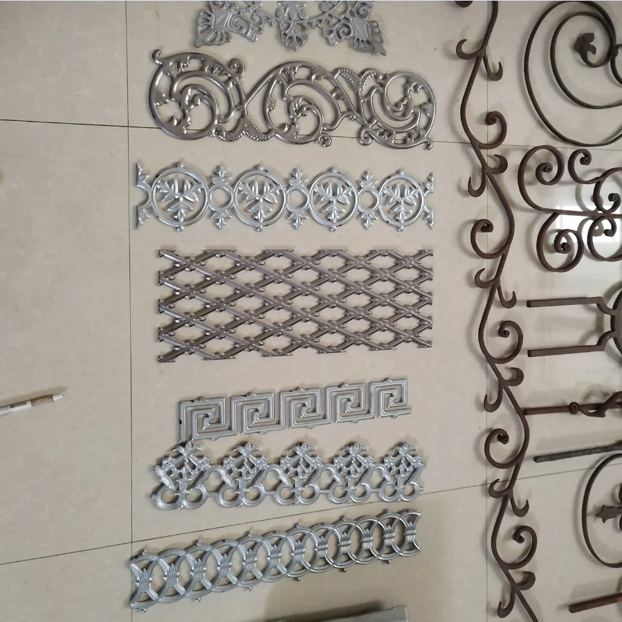 Stamping Gate Ornamental Wrought Iron Leaves