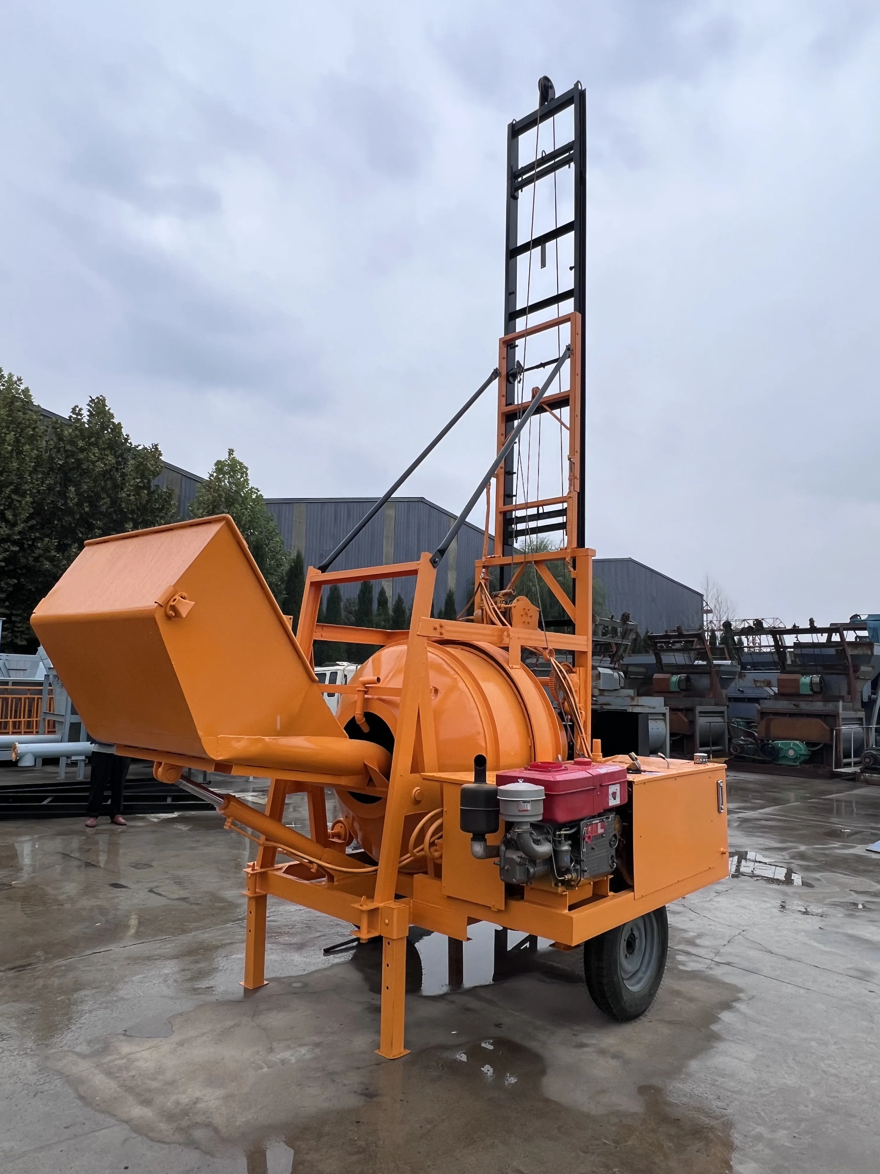 8-10m3/h Hot selling JZC300 diesel engine concrete mixer with lift