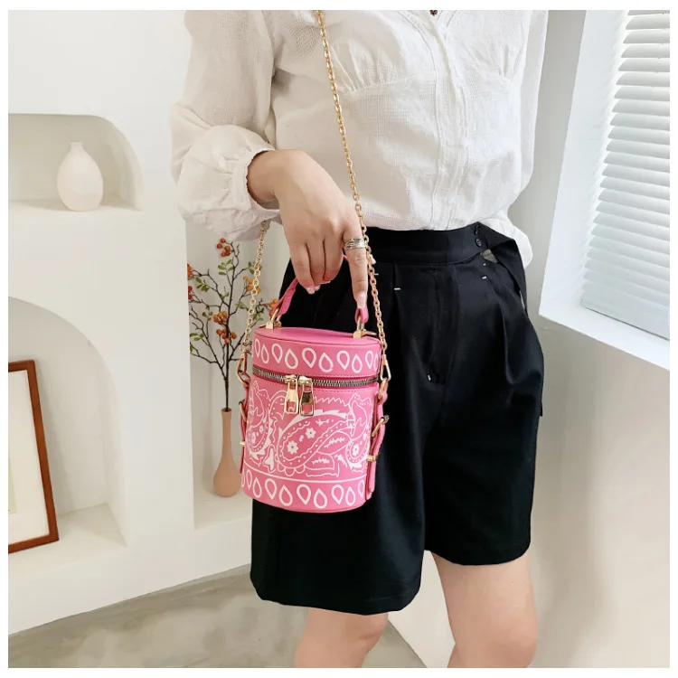 Hot Selling Bandana Bucket Purses 2021 Luxury Handbags For Women Purse And Hat Set Ladies Hand Bags