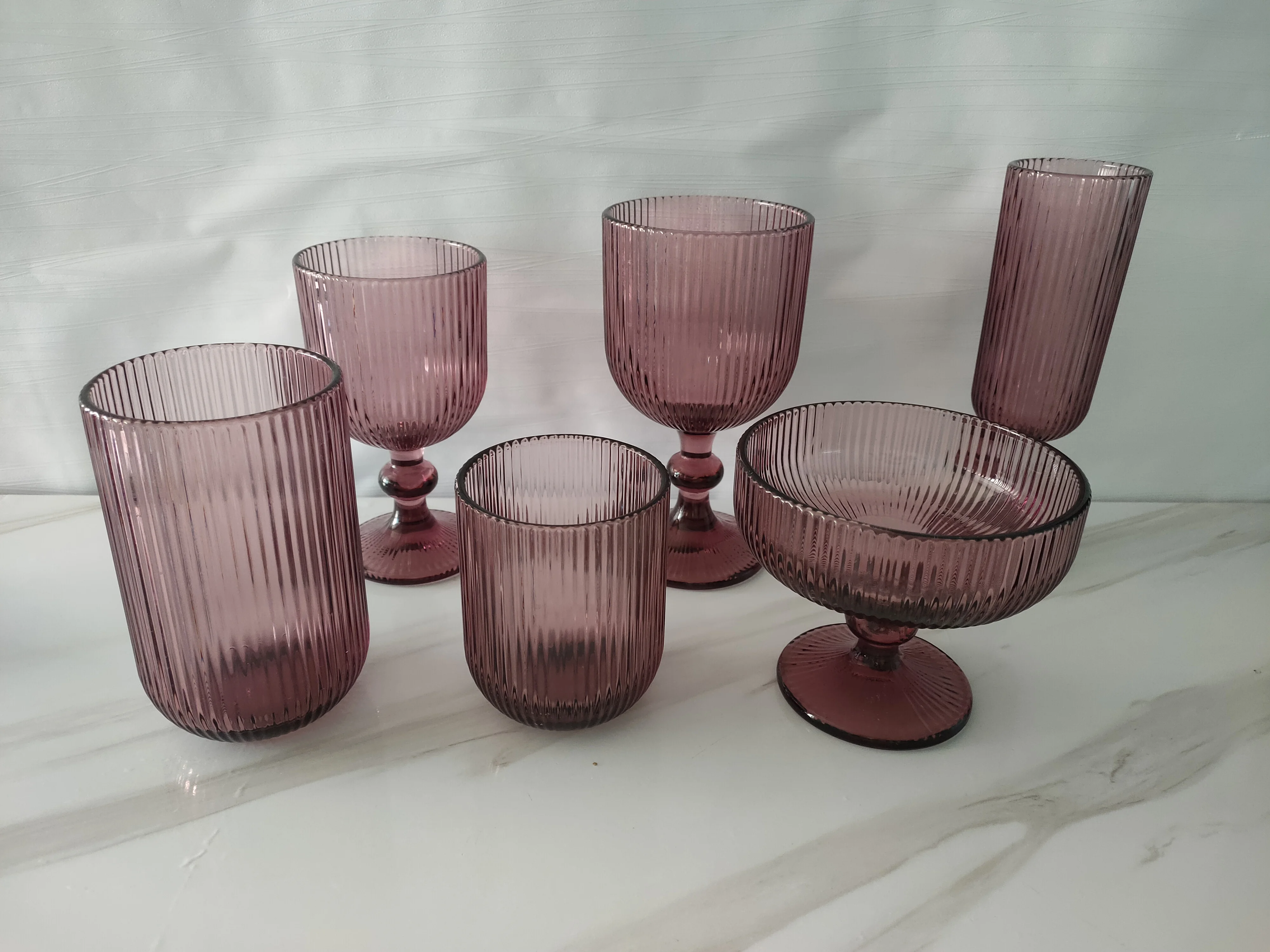 New Arrival Wholesale Glassware Ribbed Blue Goblets Thick Color European Vintage Wine Glasses Colored Drinkware Glass Goblet