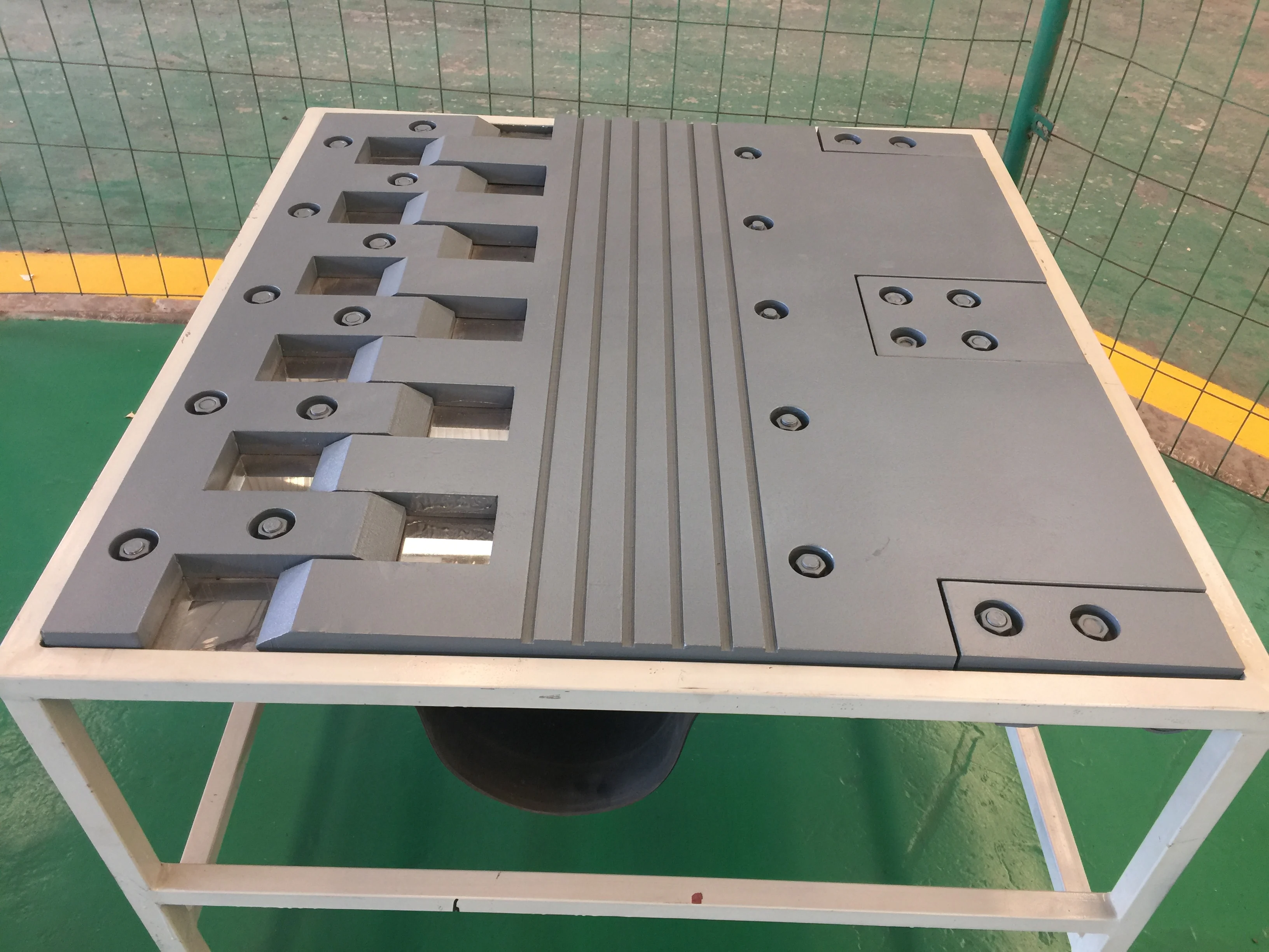 Steel material finger expansion joints used for  highway bridge