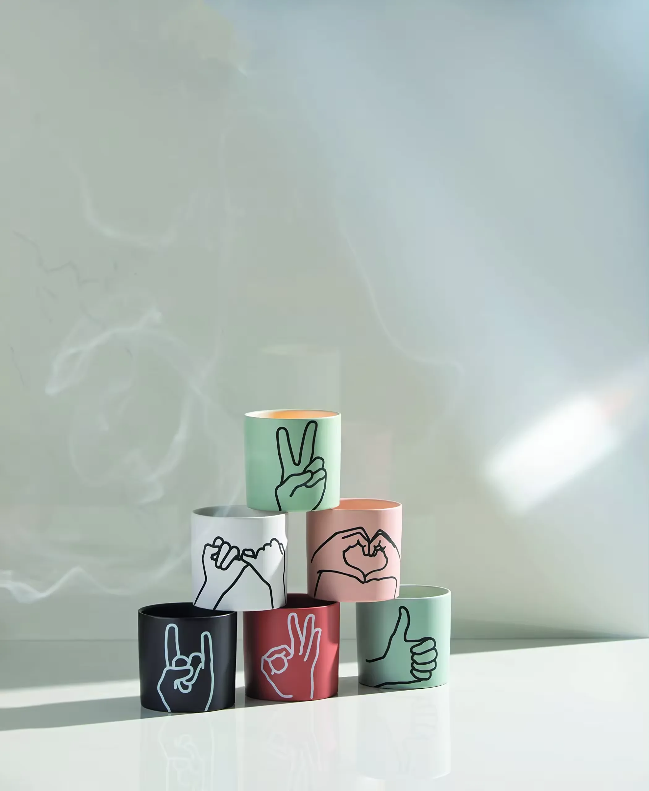 SuXiu OEM  modern decor and ambience enhanced by artistic sign language design Elegant handmade emoticon candles -