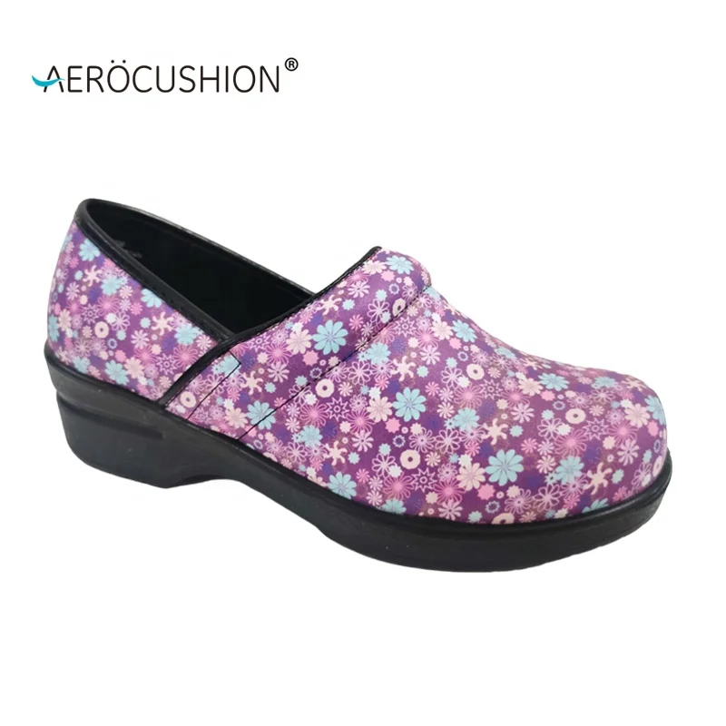 Nursing hospital shoes women female clogs comfort anti slip kitchen garden shoes