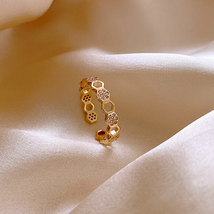 
The new index finger ring for cool women in the year of 2021 