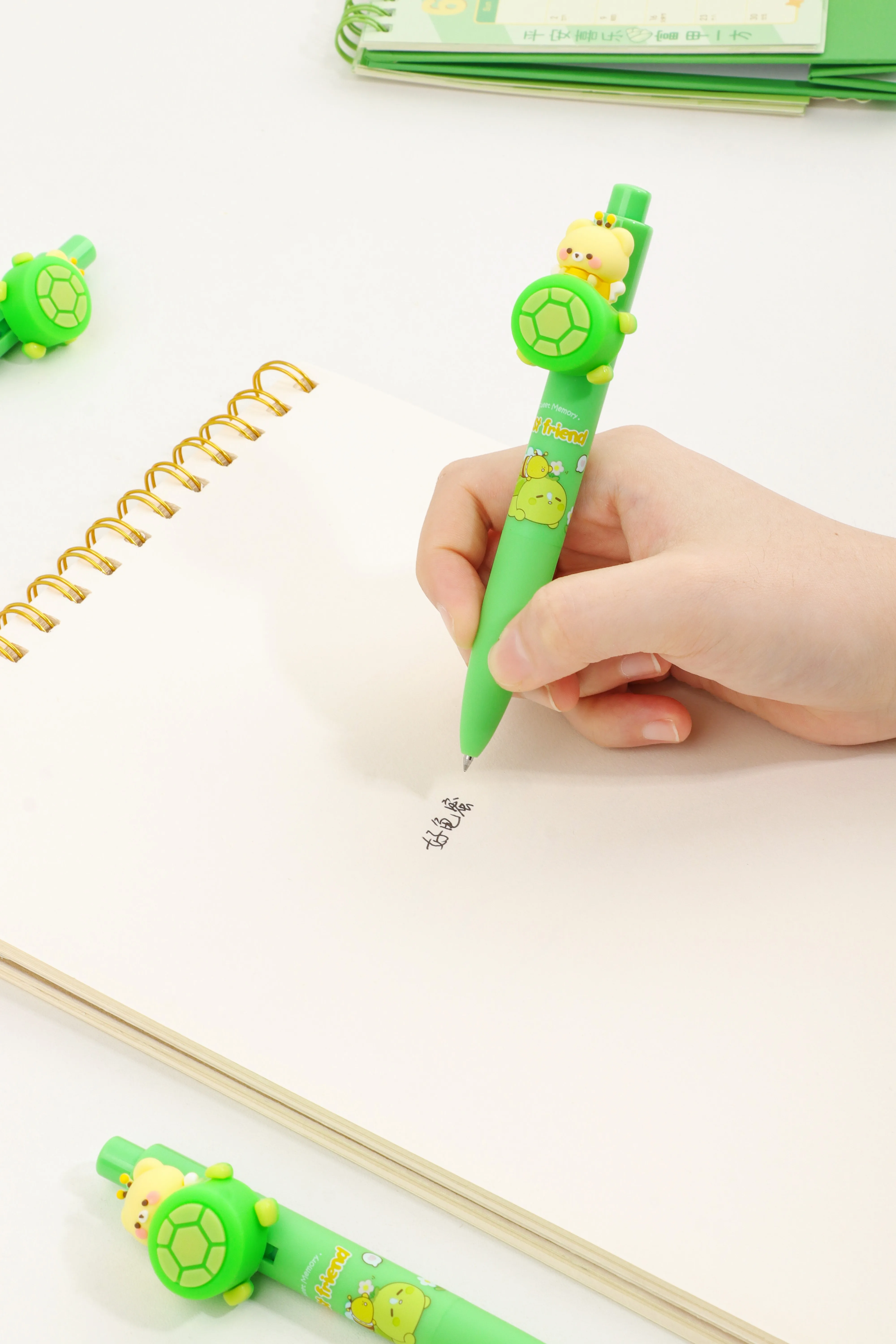 KUKI Creative Novelty Gift Plastic Decorative DIY Beaded Pens Ballpoint Gradient Turtle Pens