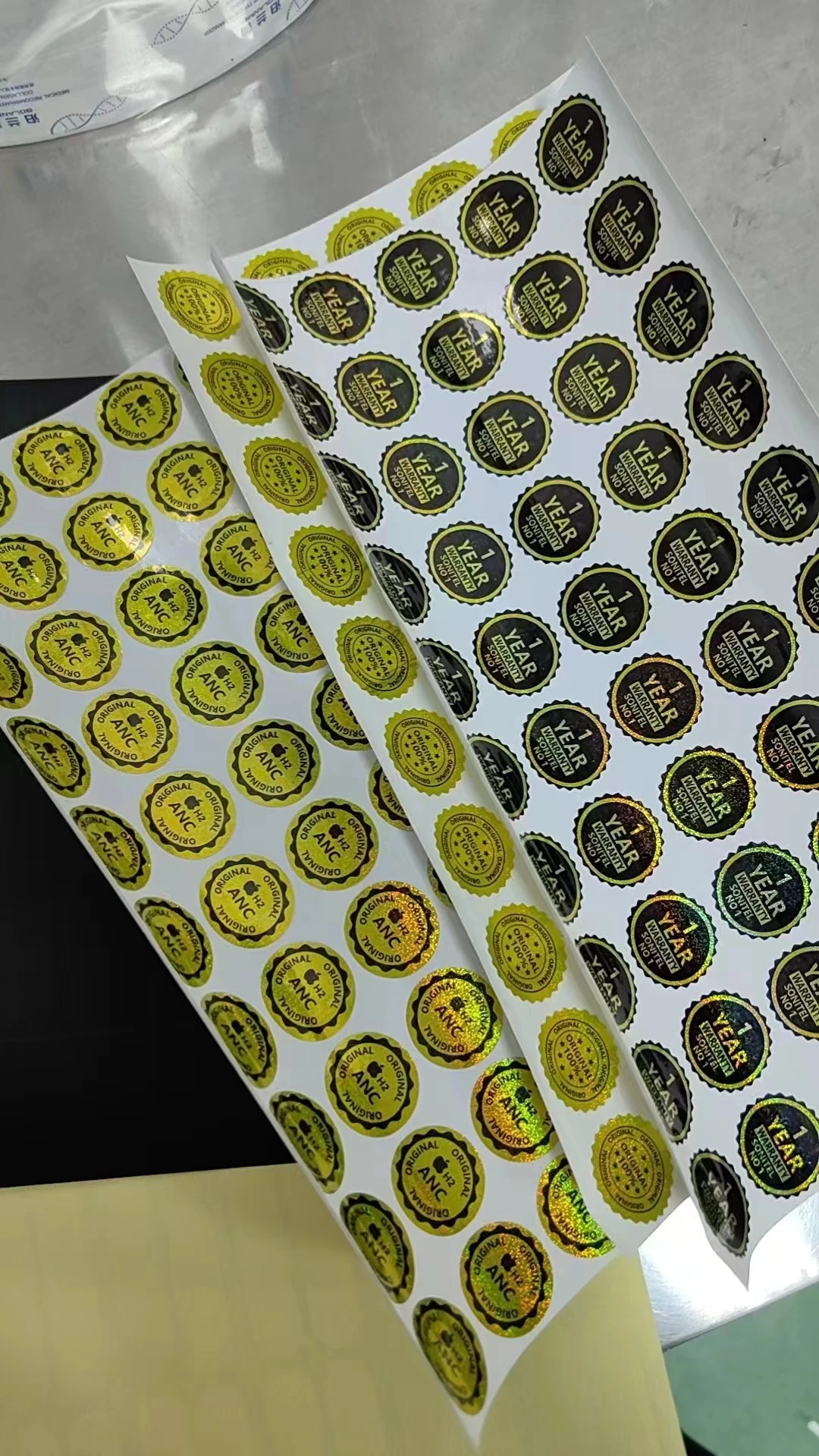 YL21 Customized Separation Adhesive Label Round Adhesive Shipping Labels Self-adhesive Label Embossed Frosted