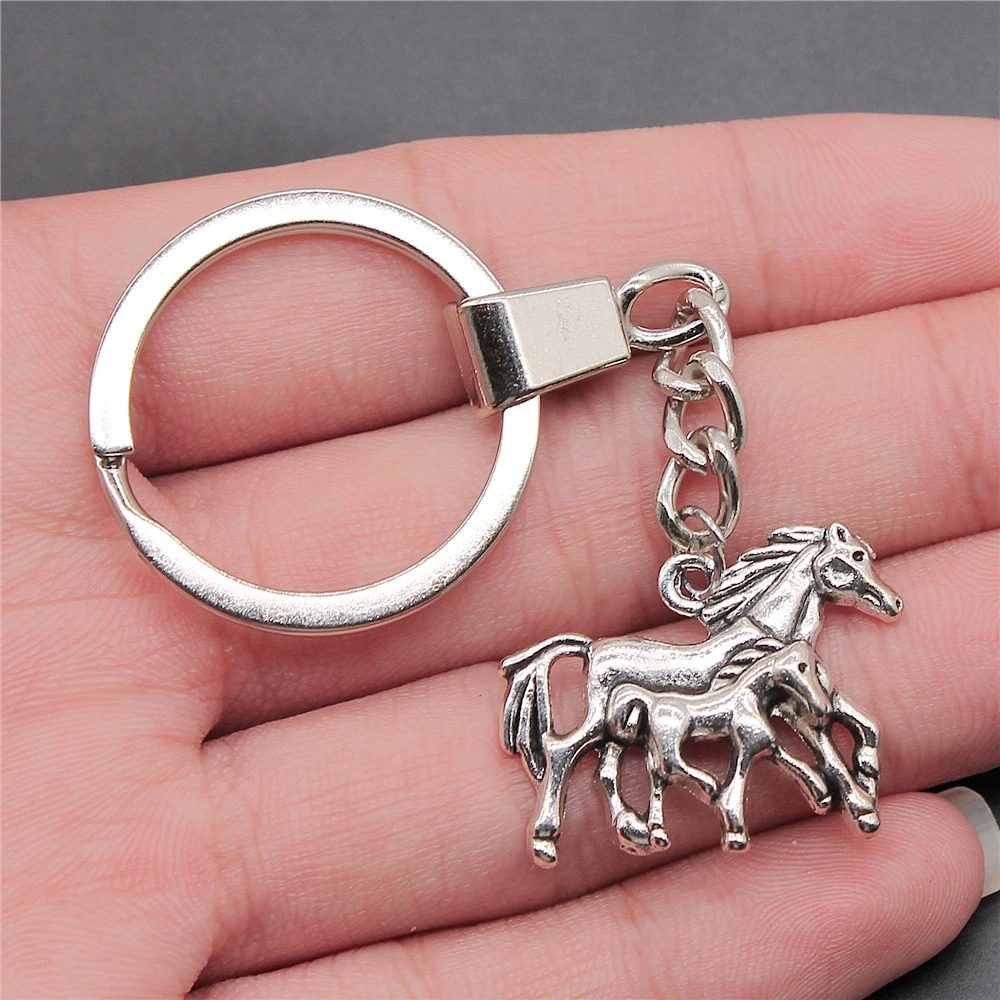 WYSIWYG 28x23mm Antique Silver Plated Antique Bronze Plated Zinc Alloy Horse Mother and Child Keychain P2-ABD-C10442