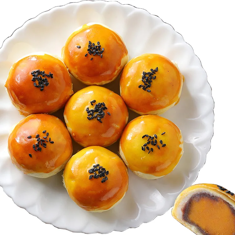 Salted Egg Yolk Biscuit Pastry Puff Cake Snow Mei Niang for Chinese lure and Breakfast Food