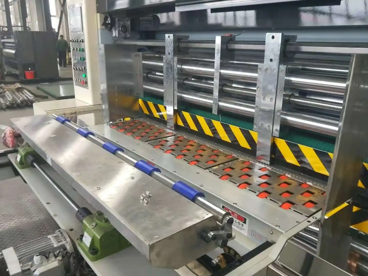 best quality corrugated cardboard printing machine with die cutting slotting to make carton box