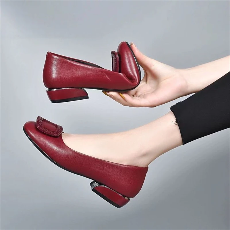 Women Flat Shoes New Fashion Soft Comfortable Sole Casual Ladies Beautiful Pu Upper Leather Shoes Loafers