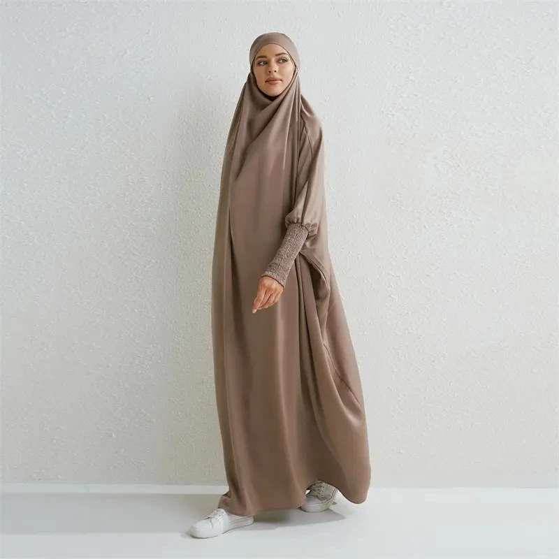 Dubai modest Muslim khimar hijab Abaya Hooded Smocking pleated Sleeve One-piece Prayer Dress Women Jilbab Islamic Clothing