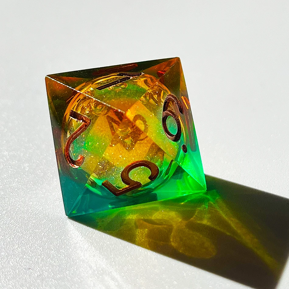 Handmade Green and Yellow Gradient  Resin New Style Sharp Liquid Core Factory Dnd Game Dice Set
