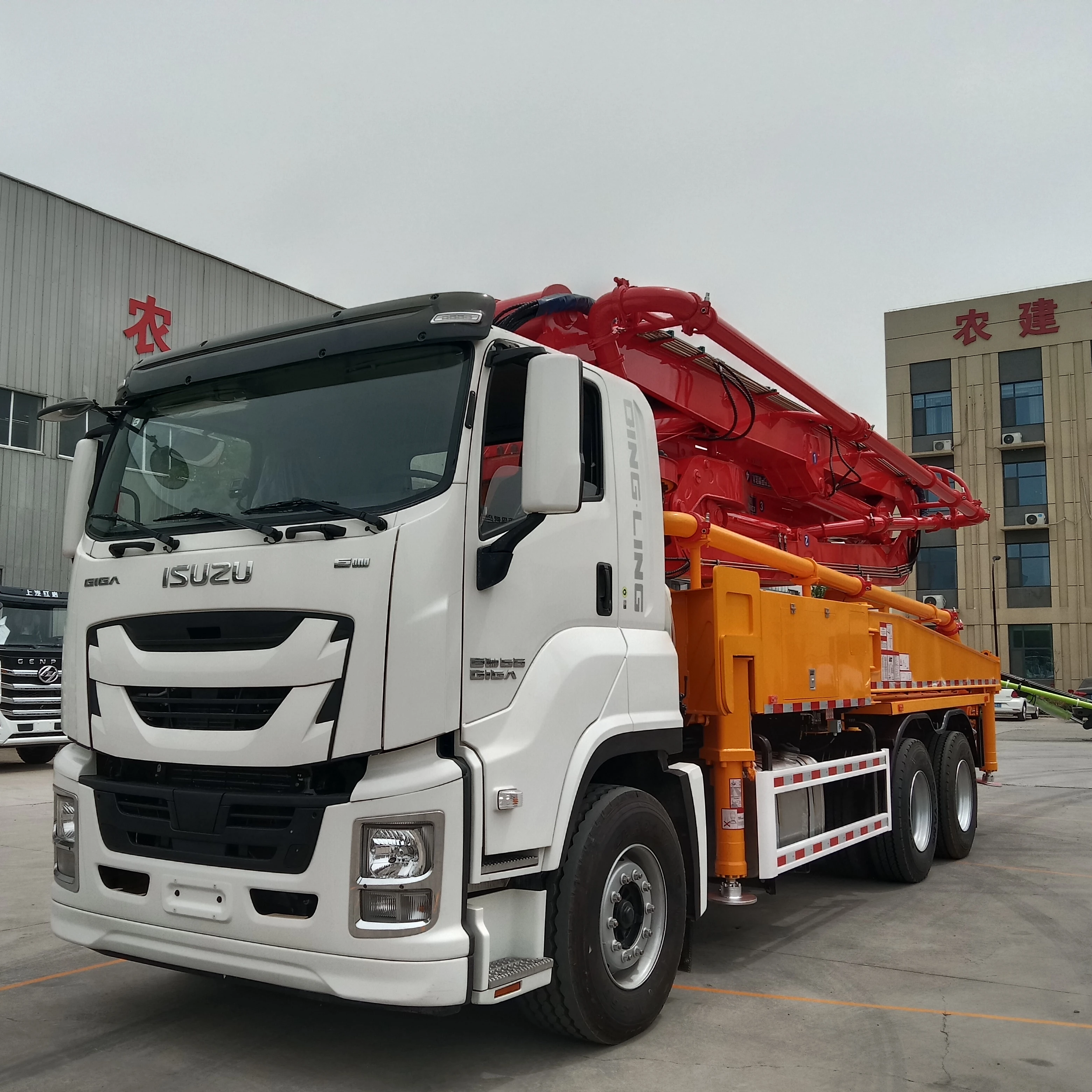 Chinese Original Supplier Of Concrete Pump Truck 38M ISUZU Chassis