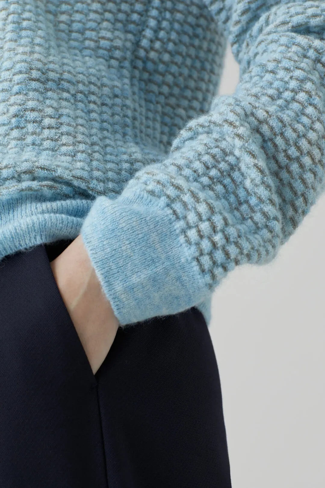 OEM and ODM Fashion Sweater Crew Neck Pullover Pure Cashmere Sweater Ladies Sweater Custom Knitted Jacquard Ladies Knitwear