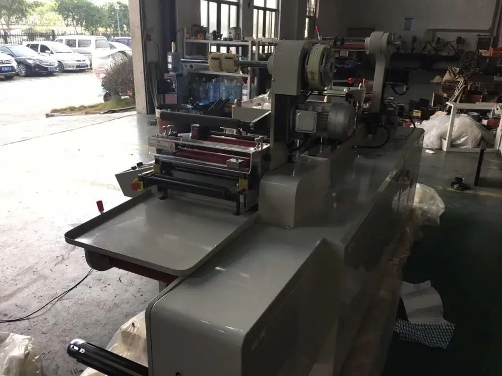 
TXM-320D Automatic flat bed two seat hot foil label die cut machine 