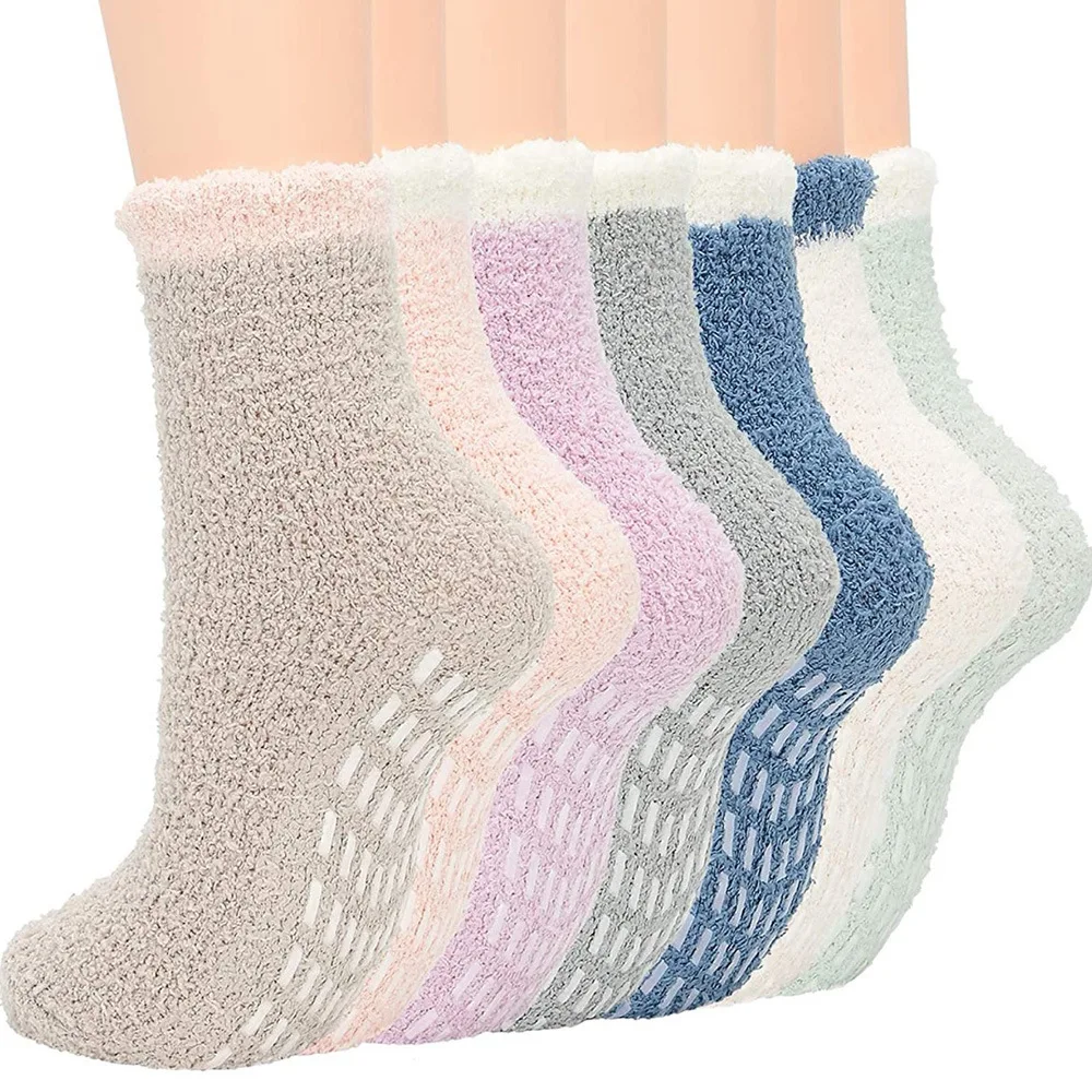 Free Sample Winter Warm Thick Fluffy Women Socks Solid Color Coral Velvet Fuzzy Crew Socks