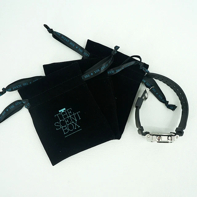 Wholesale of Multifunctional New Products Velvet Microfiber Necklace Pouch Jewelry Pouch