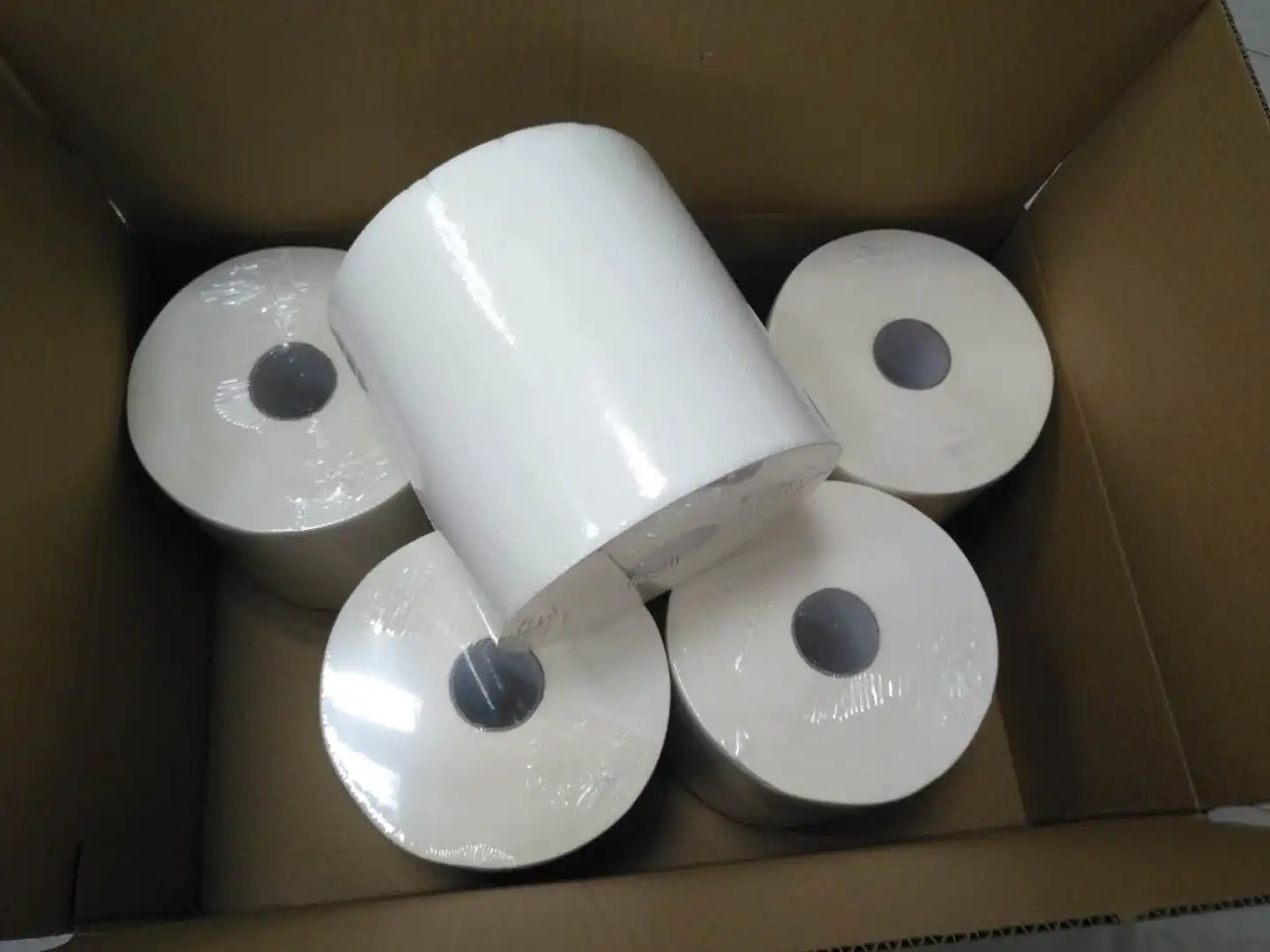 Hand Tissue Sheet Towel in Rolls Virgin Pulp Paper Towel Hand Jumbo Roll Tissue 2 Ply Paper Free White Toilet Tissue 1/2 Ply