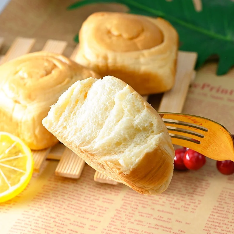 Casual pastry snack  sugar-free  Fresh milk  Tear by hand Bread Party dinner food