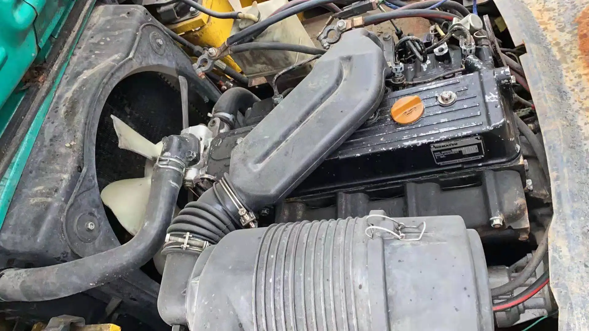  Вилочный погрузчик Mitsubishi FD150 15