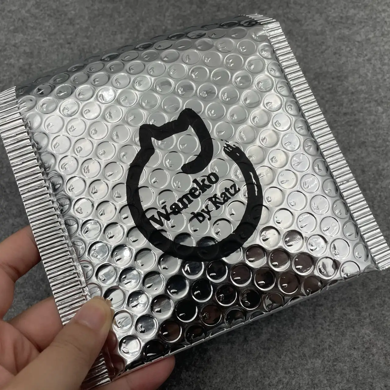 Custom Logo Metallic Foil Aluminizing Shipping Envelopes packaging bags Bubble Mailer Courier Bags