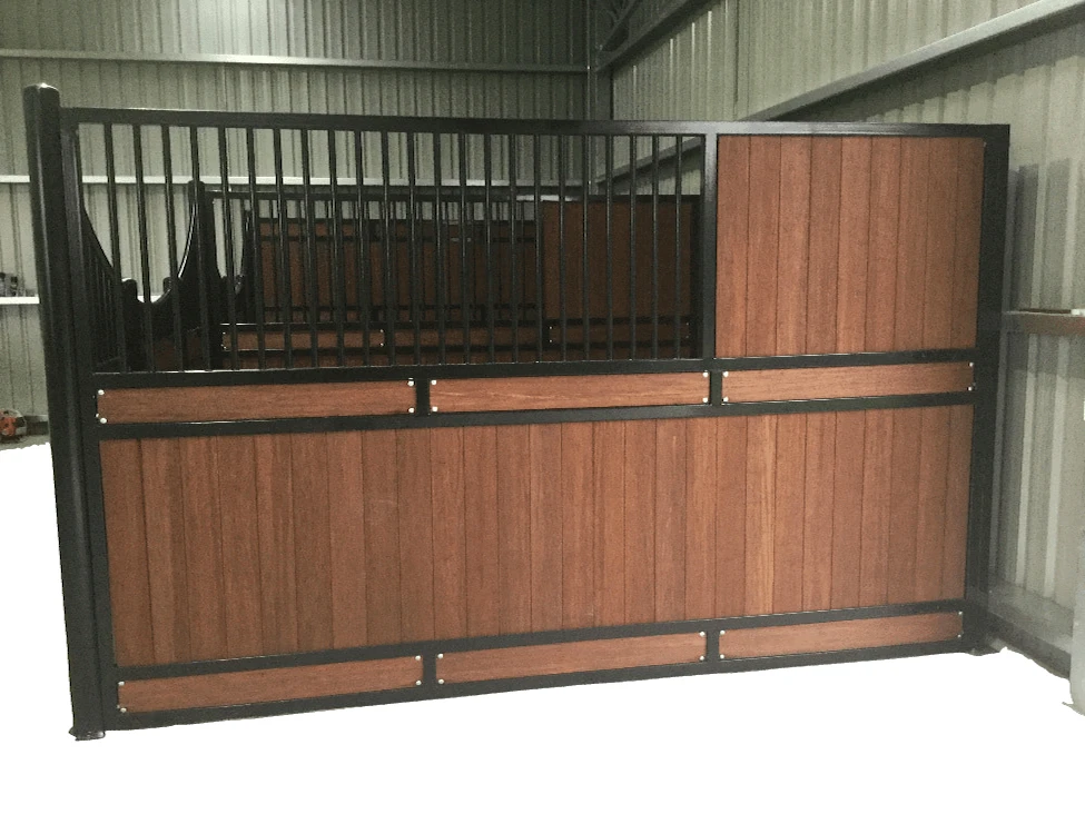 partition wall horse stable