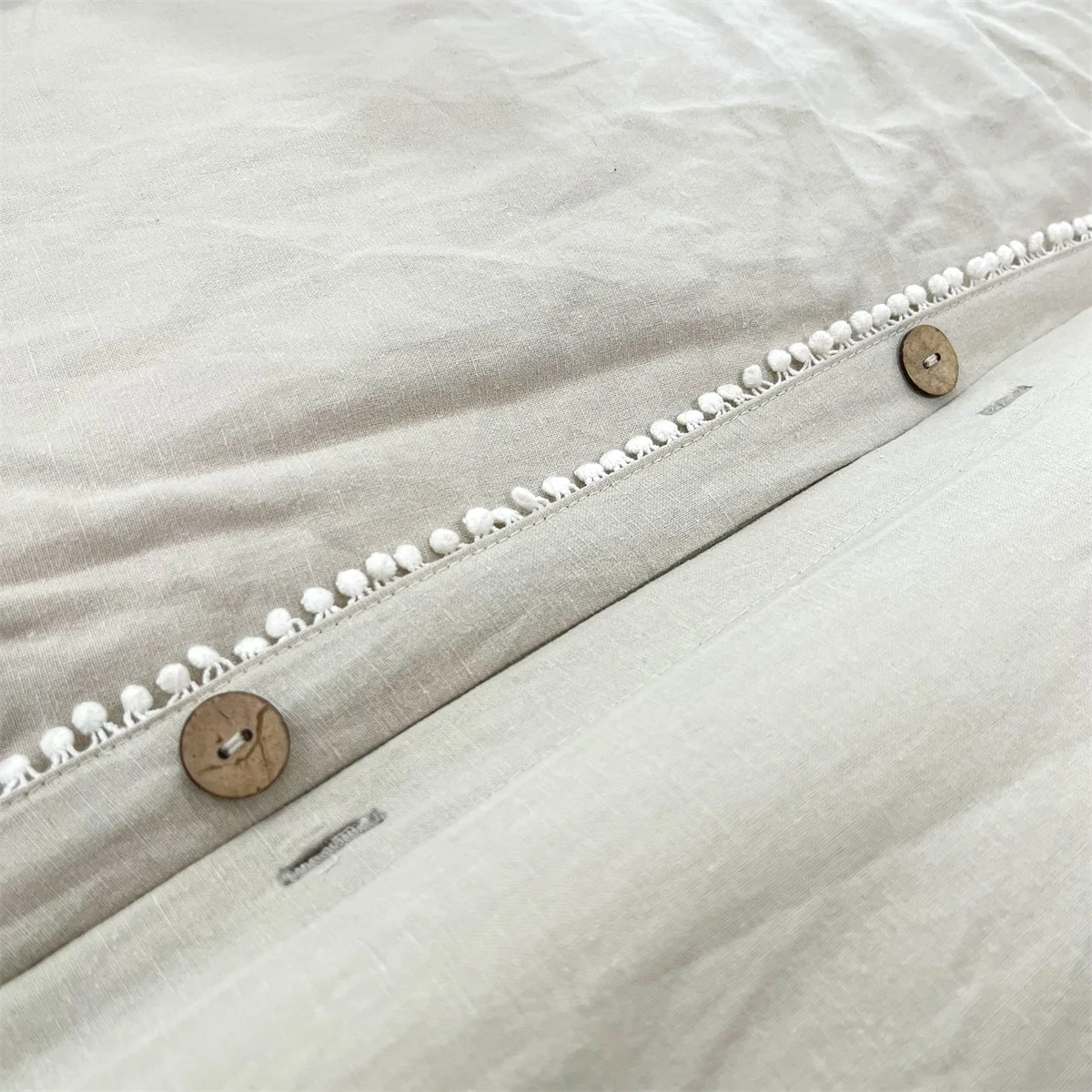 Linen cotton duvet covers wholesale king bedding set natural linen fabric white pompom trimming sheet set duvets