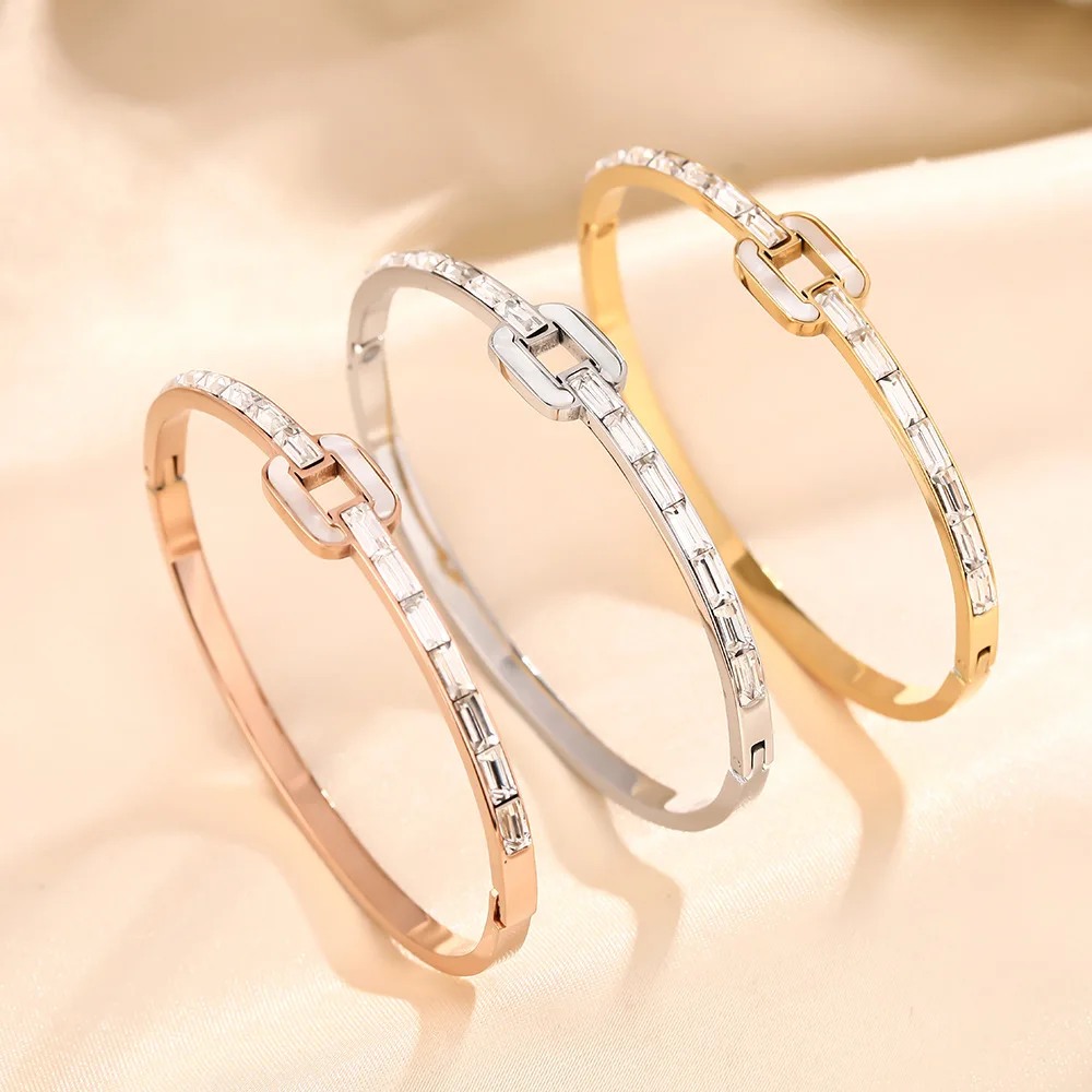 Hypoallergenic Waterproof Female Non Tarnish Stainless Steel Bracelet  Gold Four-Leaf Clover Fashion Jewelry Bracelets Bangles
