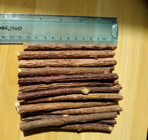 Factory Supply Cat Chew Toy Natural Dried Actinidia Polygama Sticks Silver Vine Sticks Matatabi Sticks