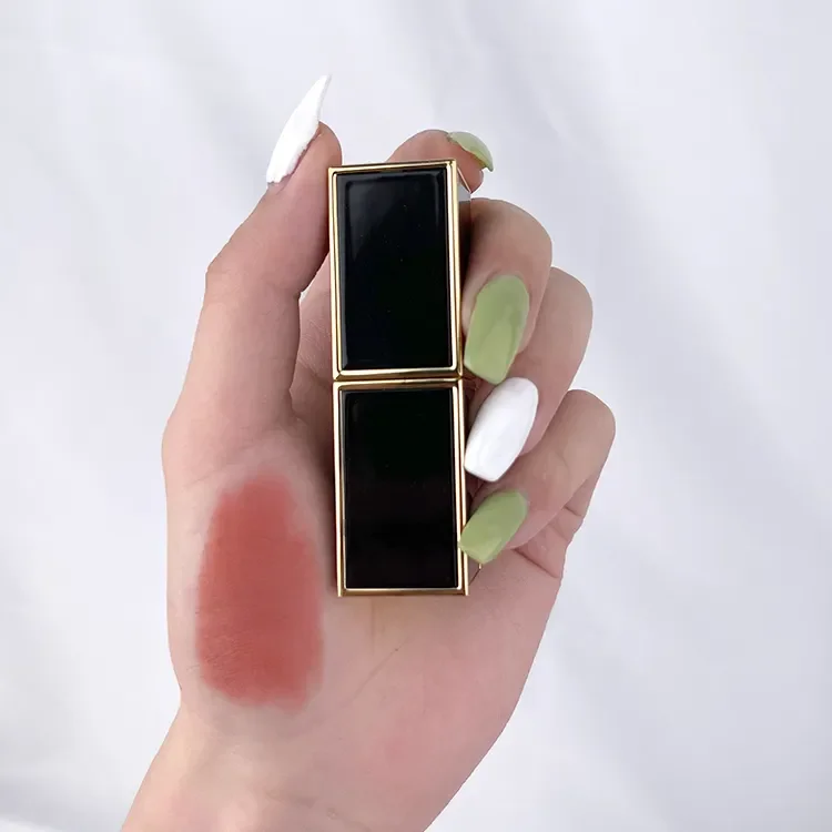OEM Vegan Wholesale Makeup Custom Lipstick 55 Colors Matte Lipstick Lipsticks Customized Cosmetic Private Label