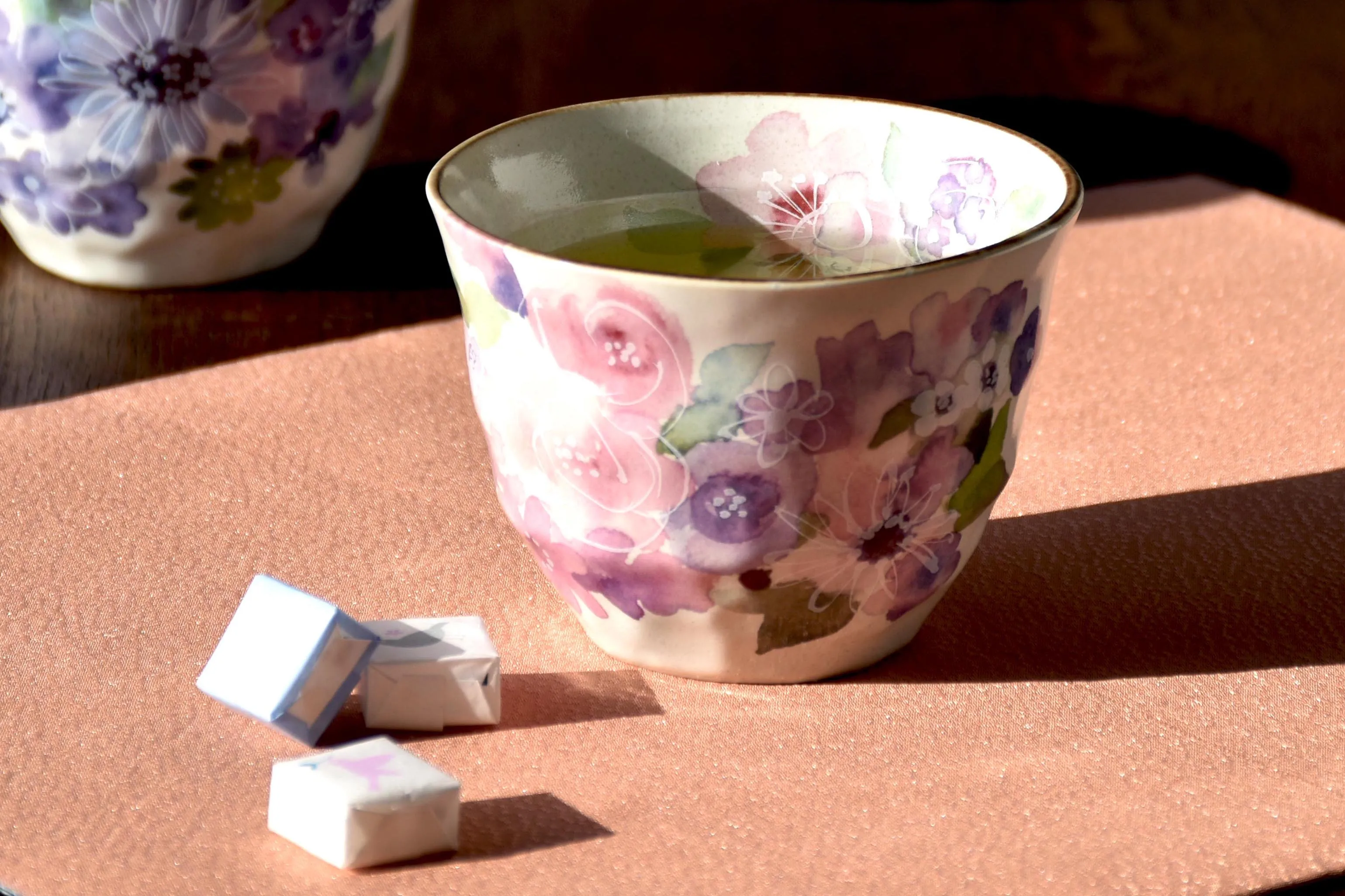 
Carefully fabric delicate florals ceramic carrier cup for tea 