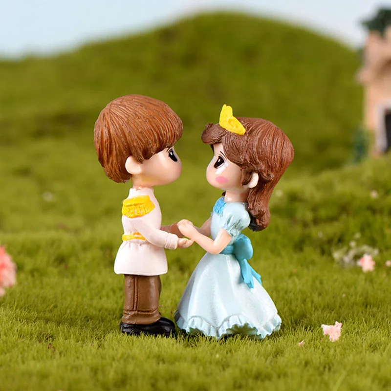 Комплект из 2 предметов для маленьких мальчиков и девочек «Prince» «Princess» 3D Кукла фигурку Подарочная коробка миниатюрный Craft Орнамент фигурки автомобильный Настольный Декор