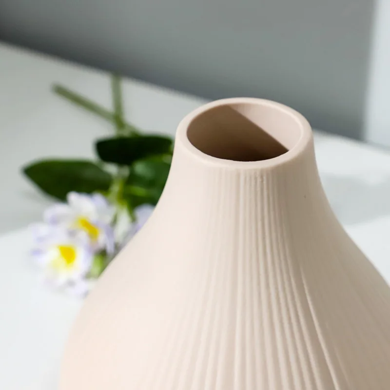 YBH Modern Simple Decorative Table Vase Elegant Plain Ceramic Porcelain Vases For Office Wedding Centerpiece Vase