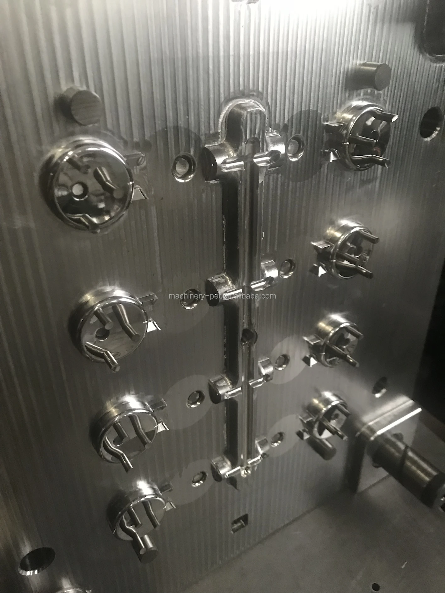 20mm 24mm 28mm Plastic Flip Top Cap Mold for bottle made in China