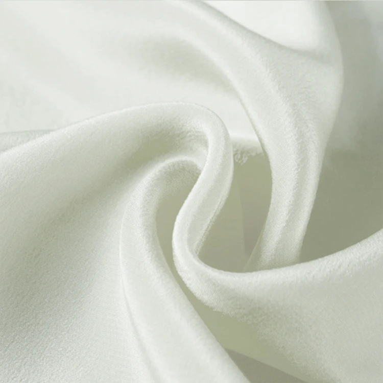 natural white silk crepe de chine wholesale by hellosilk 16mm silk cdc 114cm width No.26 ivory white color