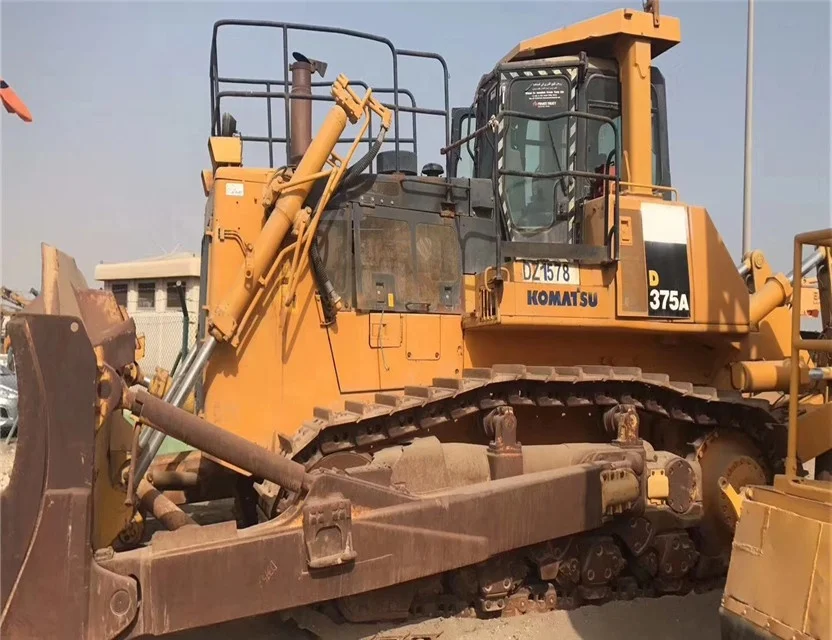 Japan make used komatsu d375 bulldozer d375a original dozer d31 d31p d30 d30p d21 d21p d20 d20p