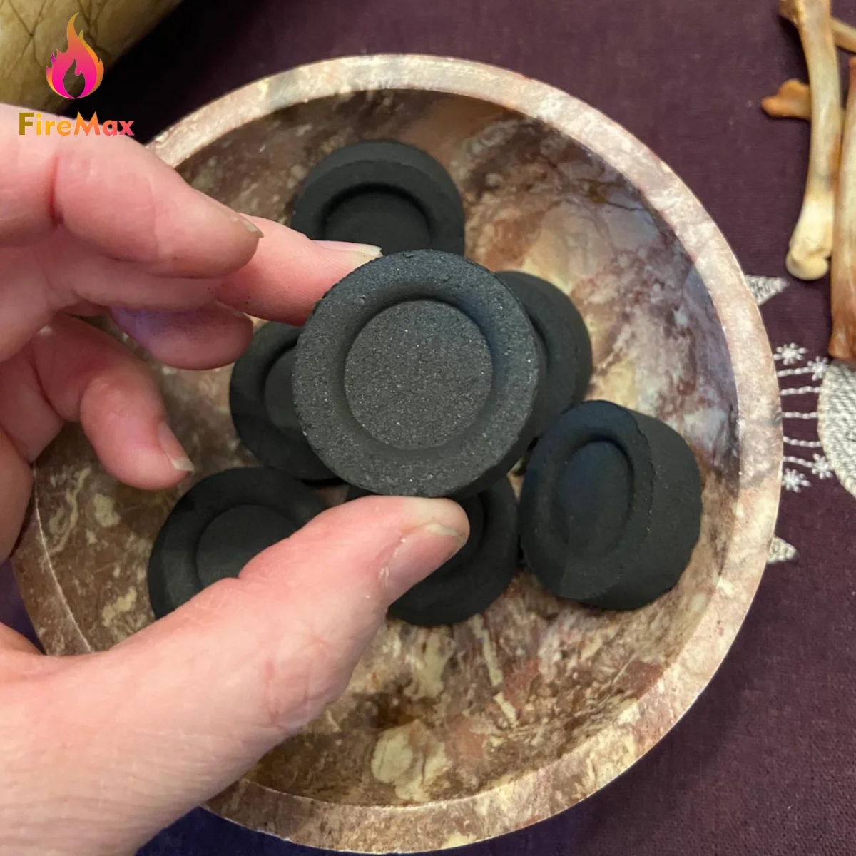 Firemax 22-60mm Instant Black Round Pure Fruit Wood Hookah Charcoal Smokeless Incense Shisha Charcoal Quick Light Charcoal