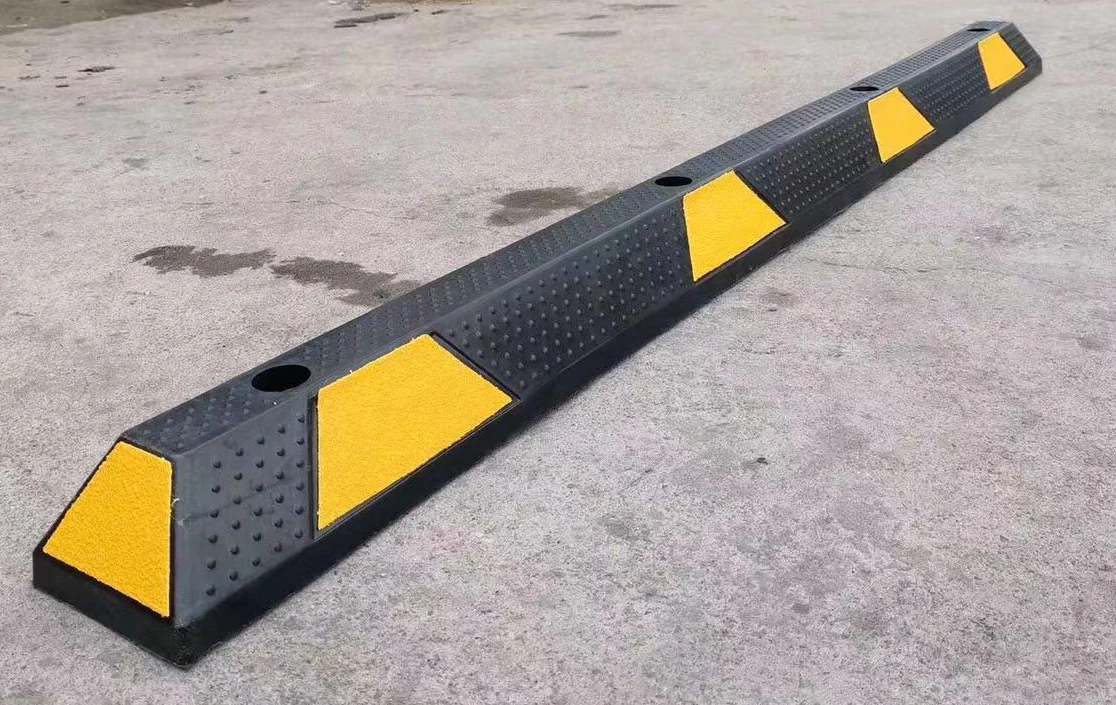 Visibility Parking Wheel Stoppers Striped Rubber Wheelstop Parking Blocks