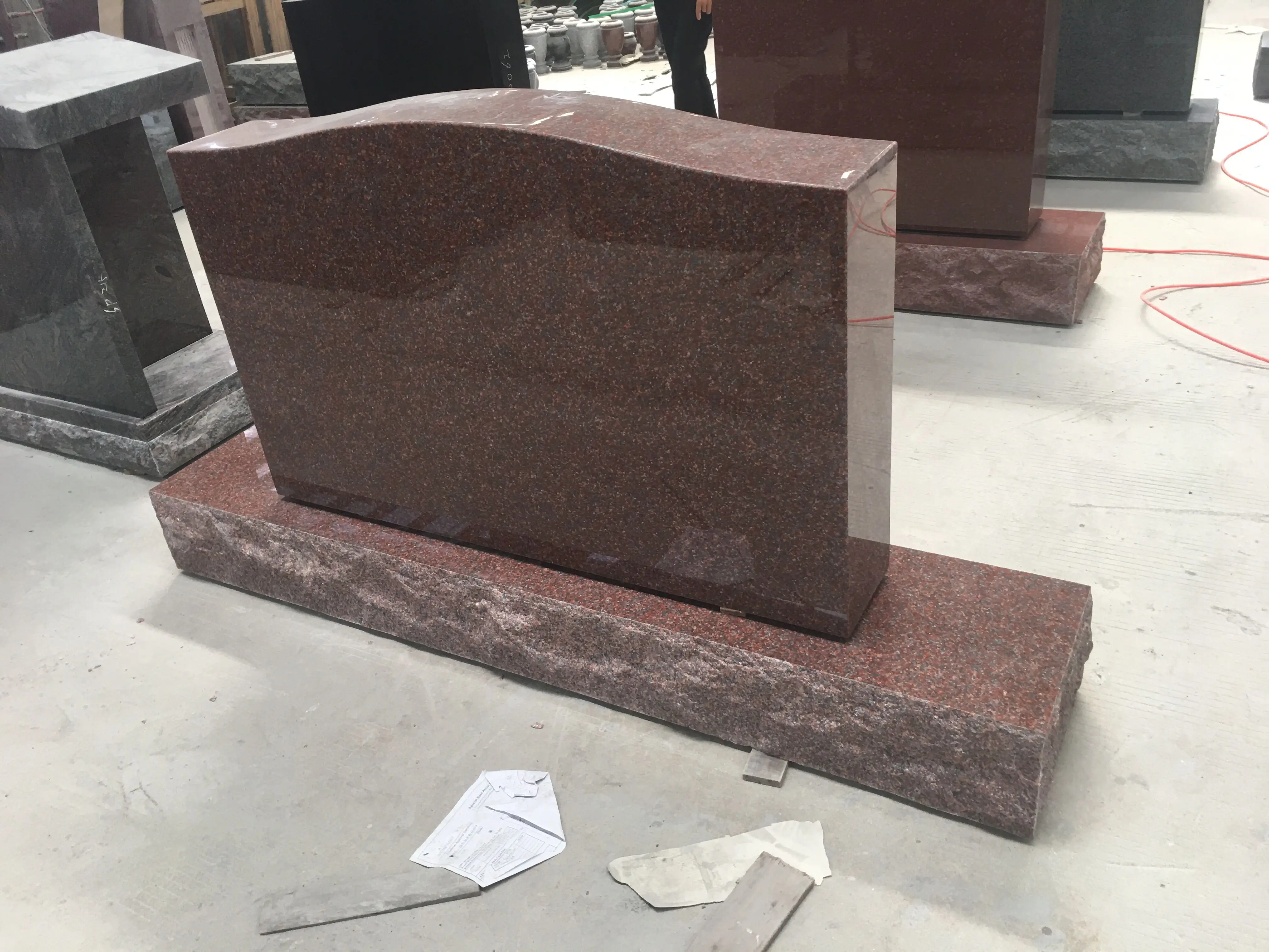 Gravestone Simple Design Indian Red Granite Upright