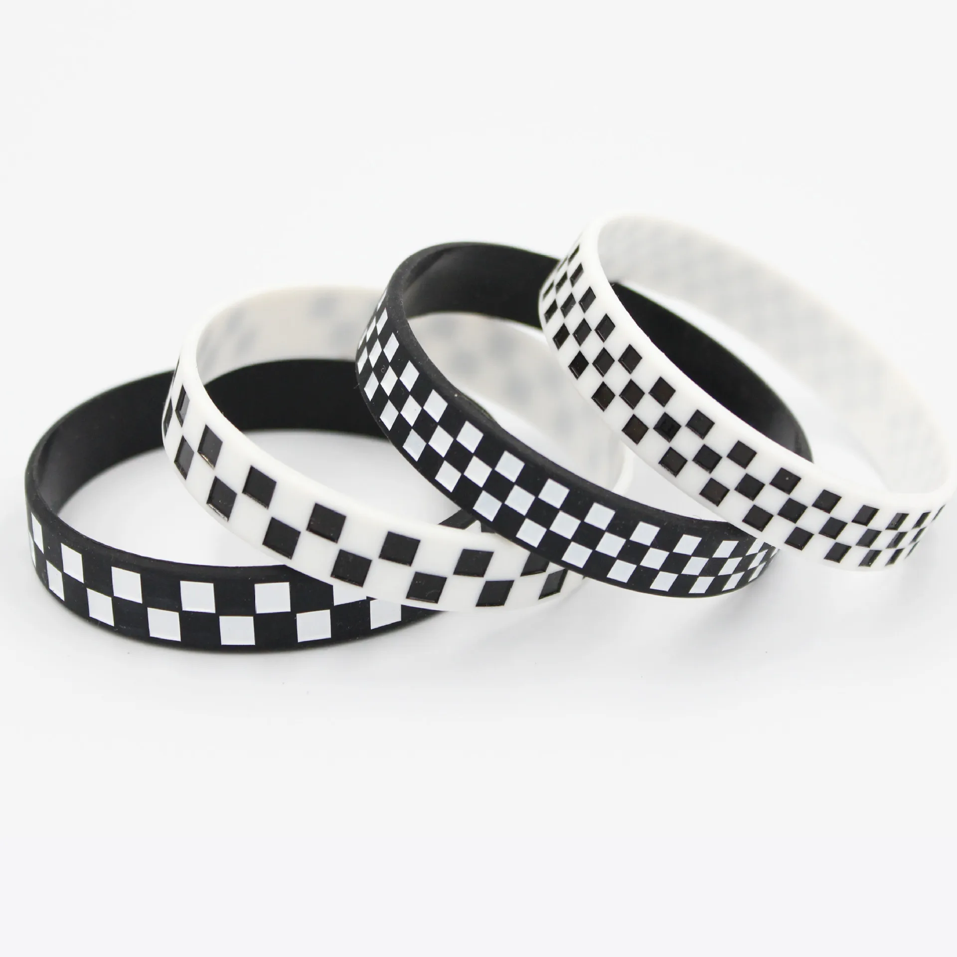 6pcs Racing Rubber Bracelets Black and White Checkered Silicone Bracelets Racing Rubber Wristbands Racing Car Party Favor