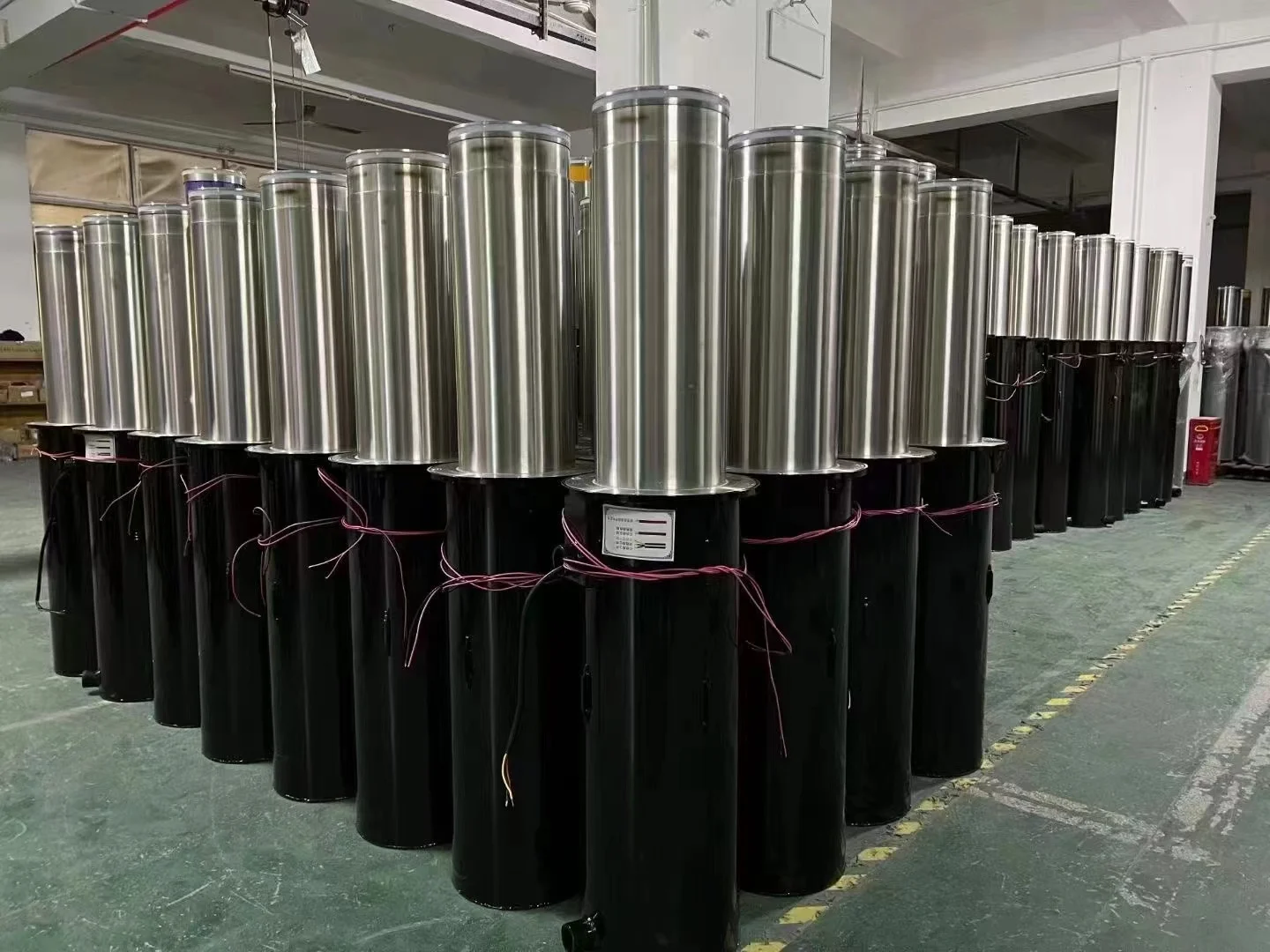 Retractable Telescopic Steel Bollard Semi-Automatic Road Safety Parking Barrier with Remote Control Port Rising Bollards