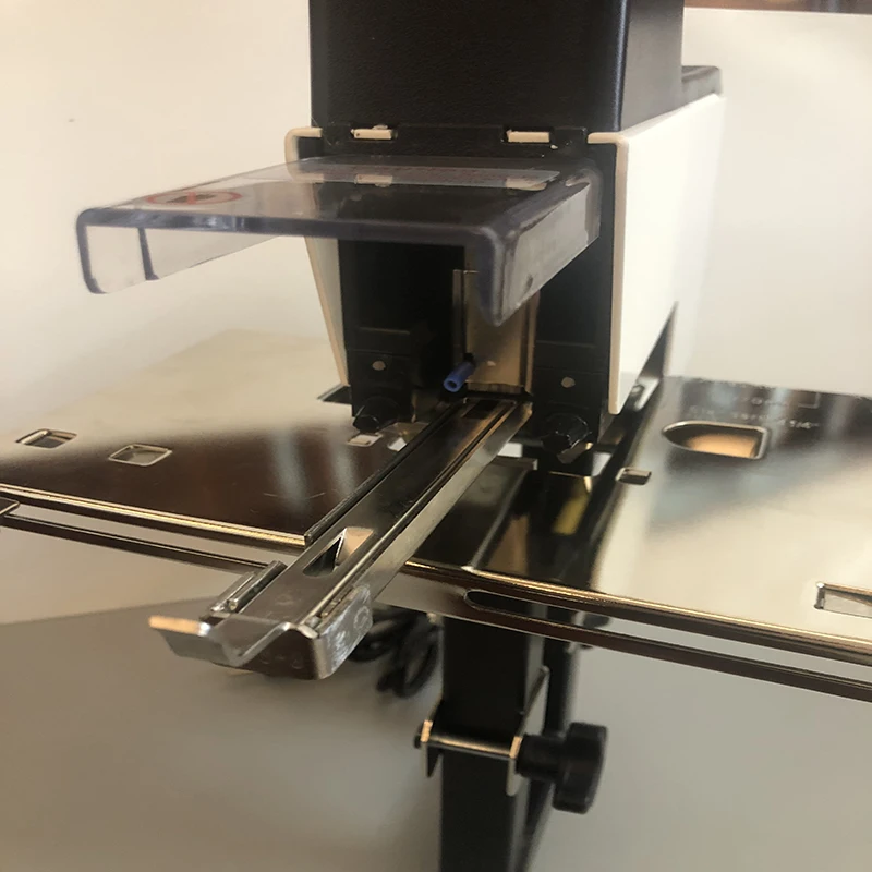 Riding paper sheet saddle electric heavy duty stapler machine