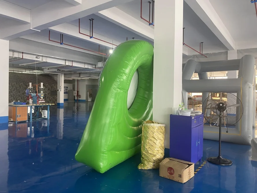 Chinese Supplier Customized Commercial  Dart Board Electronic Darts Set Indoor Outdoor Activity Magnetic Dart Board Game