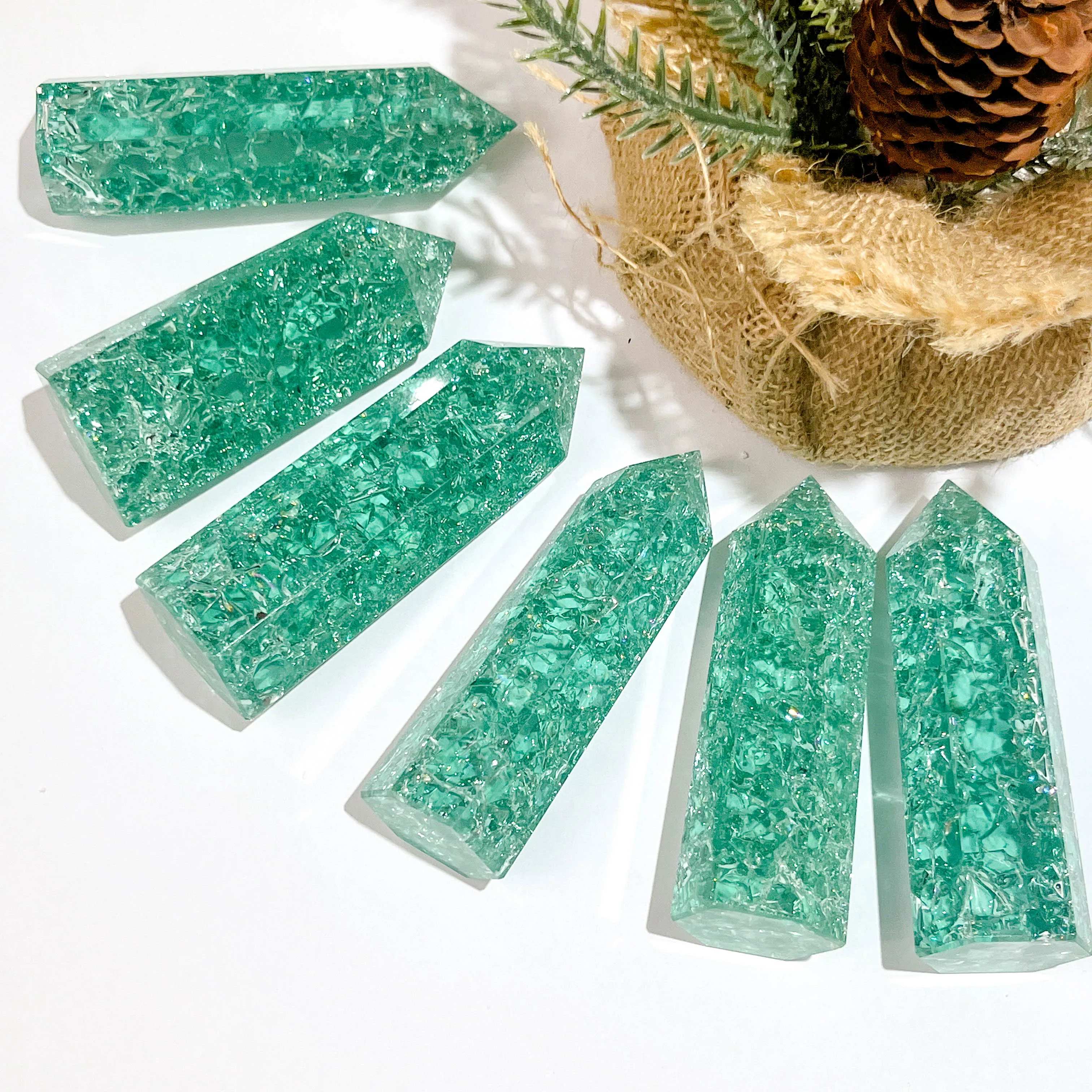 Wholesale Creativity Crystal Tower Green Crackle Quartz Points Polished For Home Decoration