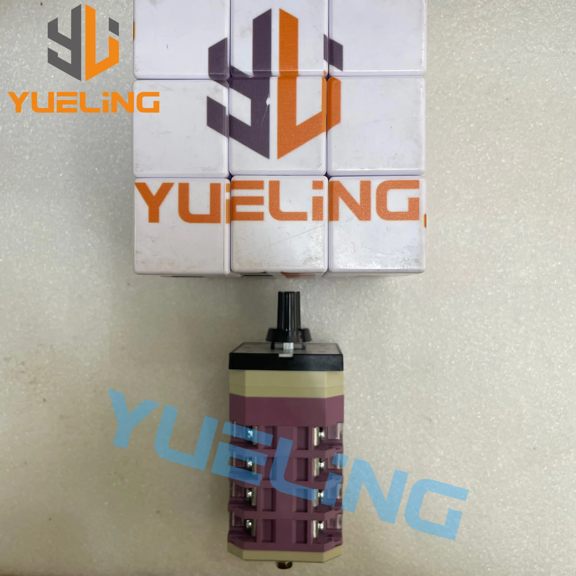 LW912-16H/4.6197.4PS32 Universal change-over switch
