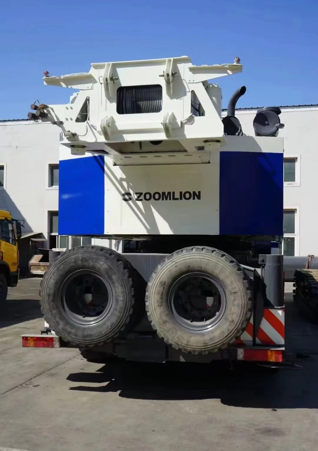 Zoomlion QY120V demag-прицеп с краном лесоматериалы снежные лыжи б/у хорошее состояние 120 тонн мобильный грузовик-кран